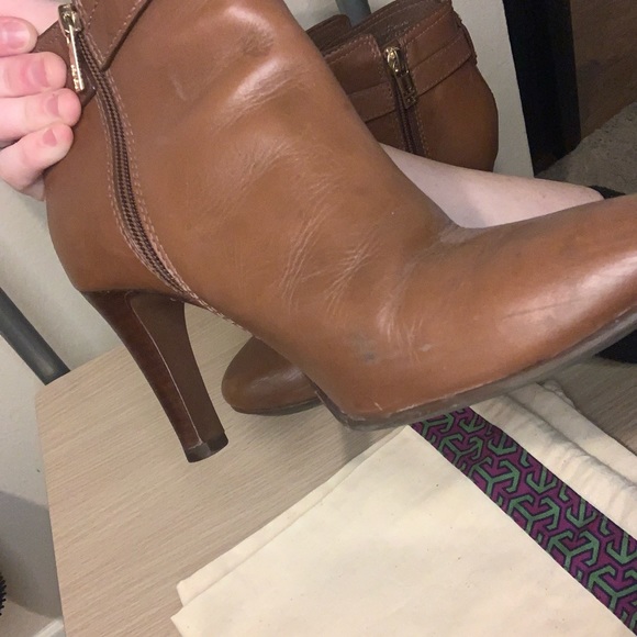 Tory Burch Bristol Equestrian Calf Bootie 8M Pre-Owned with Dust Bag! - Picture 9 of 12